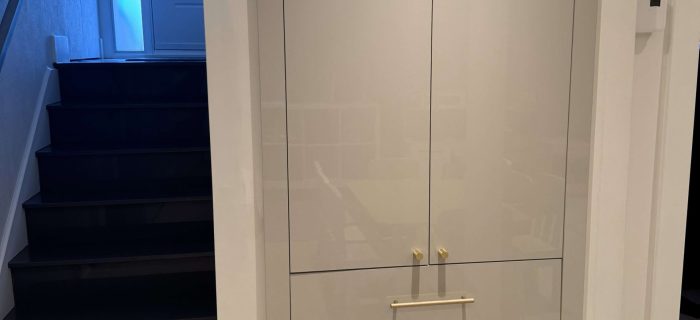 white-cabinet-gold-handles white-cabinet-gold-handles